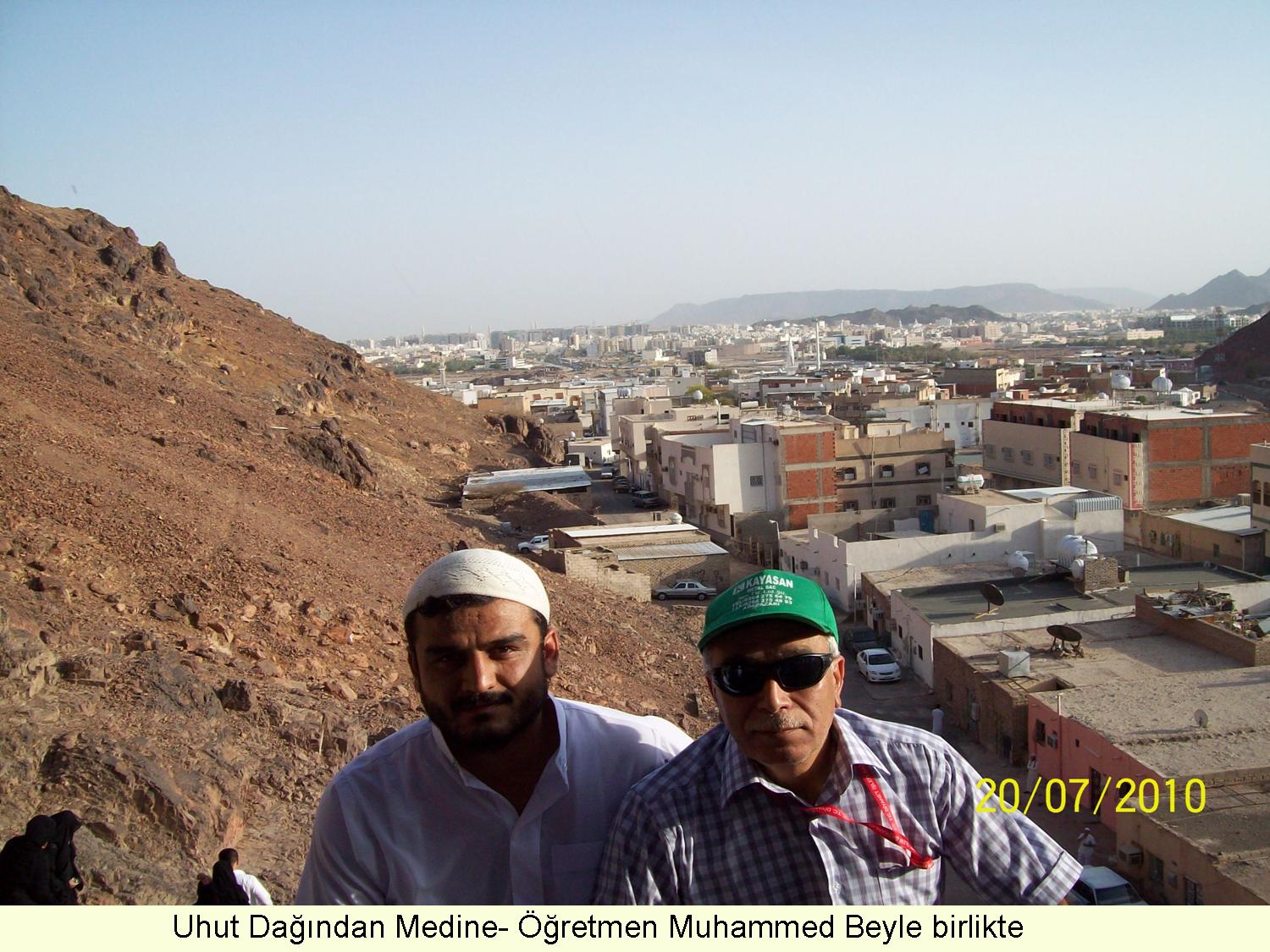 Uhud Dağı'ndan Medine-Öğretmen Muhammed Beyle Birlikte
