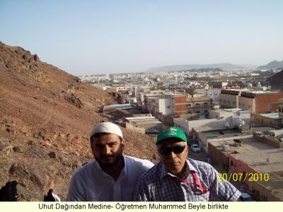Uhud Dağı'ndan Medine-Öğretmen Muhammed Beyle Birlikte